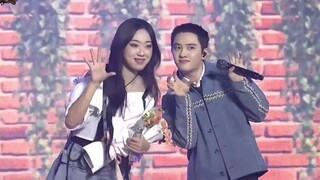 李泳知+都暻秀 Small Girl 颁奖典礼合作舞台