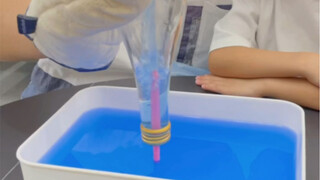 มังกรดูดน้ำทำเอง ทำการทดลองฟิสิกส์สนุกๆ กับลูกๆ ของคุณ