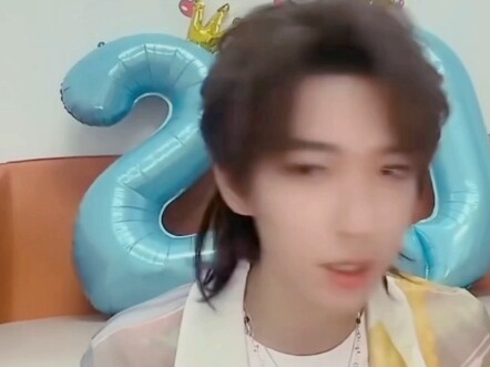 “หรือครั้งหน้าเราถ่ายทอดสดกันดีไหม?”