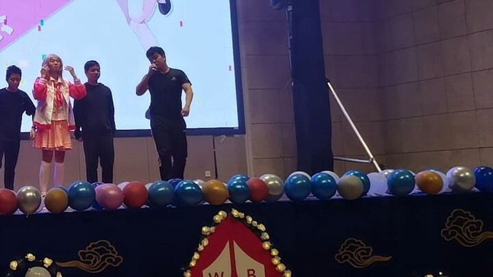 Jika Anda menari Super Sensitive di pesta orientasi, karier kuliah Anda kemungkinan besar akan berak