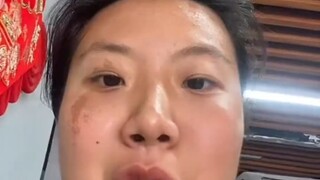 "ما أرخص هذا!" قام المالك بتوظيف طالب جامعي للعمل خلال العطلة الصيفية، فقام الموظف بإعطاء العميل سبع