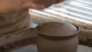 Throwing a Lidded Sugar Bowl on the Pottery Wheel - Attaching a Knob to a Sugar