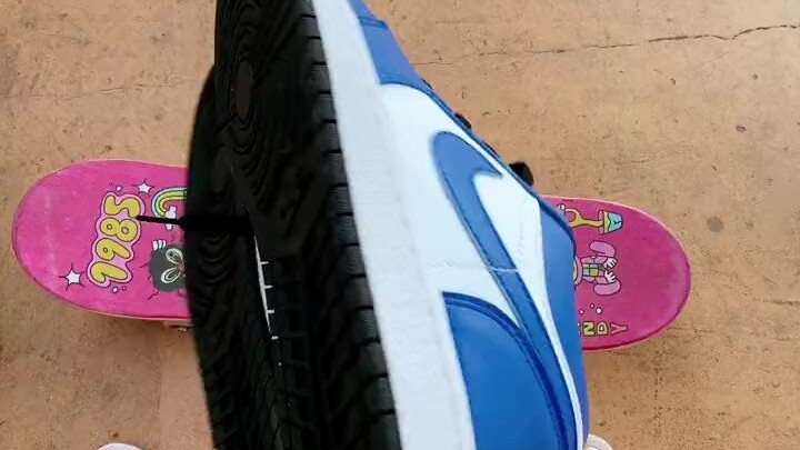 สเก็ตบอร์ดได้รองเท้าคู่ใหม่แล้ว ไม่คิดเลย!