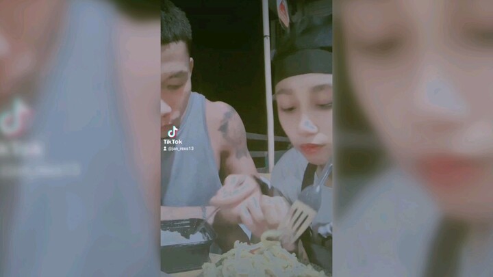 Sabay kain para masarap😊