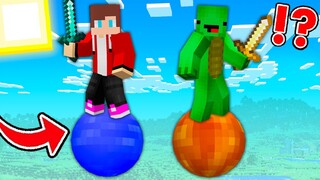 JJ vs Mikey on SPHERE PLANET LAVA vs WATER in Minecraft Survival Battle! - Maizen