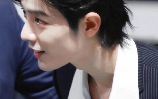 الترفيه الداخلي من الدرجة الأولى: لحظة الصيد. مسرح عمودي | نظرة عشق لوجه شياو زان