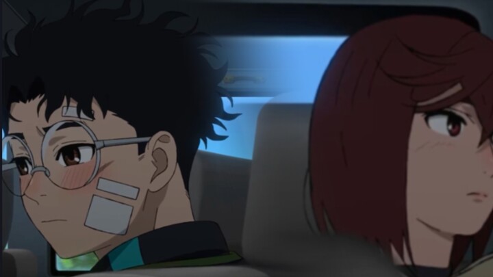 Jiantao’s situation is looking great—playing with his fingers in the car and almost getting caught!