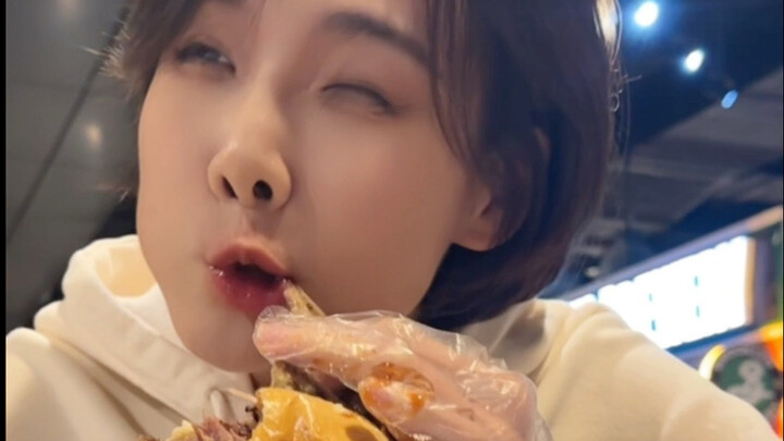 Can’t finish it (chew chew chew)—I just can’t (chew chew chew) finish it…