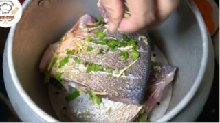 Cá chim bắt ao nhà hấp bia nóng hổi thơm ngon 5 #food