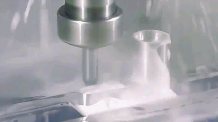 Gila banget, jantungku hampir copot!