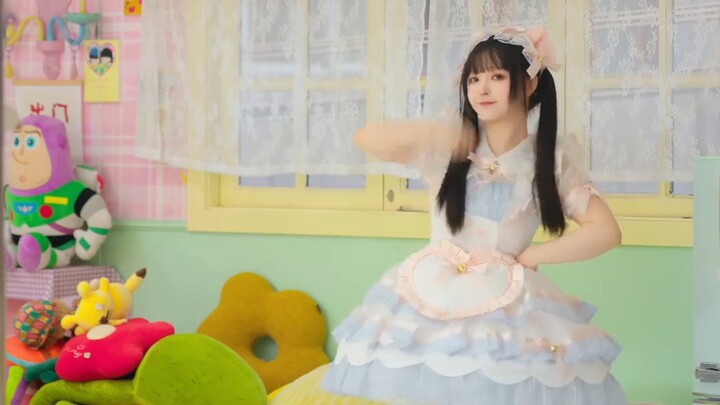 The cutest video in the world is born! ^>⸝⸝⸝⸝<^ I like you! 啾～❤