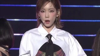 金泰妍INVU 2022家族演唱会舞台
