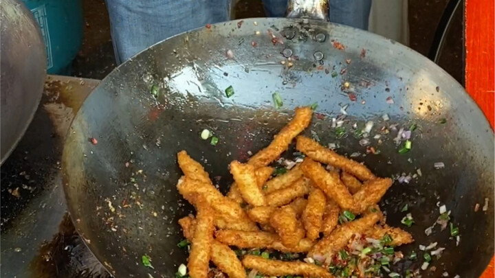 I found these crispy-on-the-outside, tender-on-the-inside fried pork strips at the night market’s ve