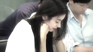 "Hiện thân của ánh trăng trắng mát mẻ..."