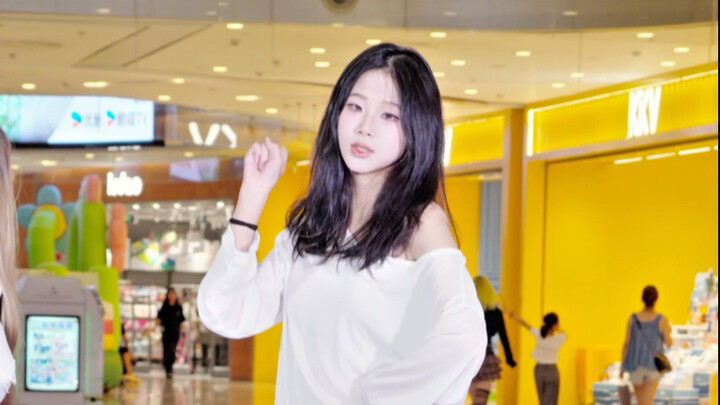 We've surpassed 1,000 followers! Thank you to everyone who likes and supports me!!