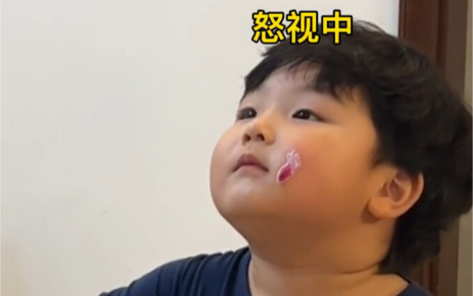 โอ้แม่เจ้า! ติดอีกสองอันก็ได้บะหมี่ซาลาเปาใหญ่แล้ว!