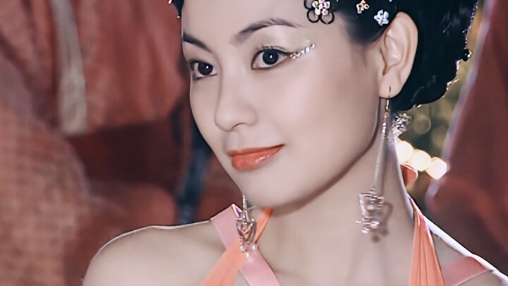 ความงามอันโง่เขลา | ผู้หญิงเพียงคนเดียวในละครที่อุทิศตัวให้กับการต่อสู้ในวัง