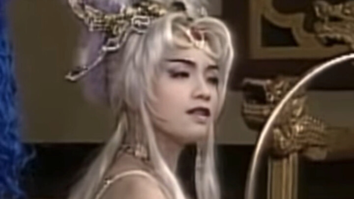 Sis, your face is *so* perfect for cosplaying an OC! Aaaah!