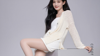 Li Yitong stockings advertisement