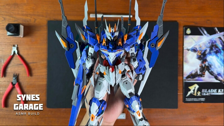 沉浸式拼装模型：SNAA超模型1/100皇者系列刃皇YR-02