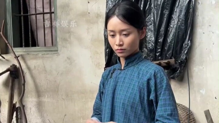 She, who perfectly portrayed Shurou, turned around and immediately refused to enter the entertainmen