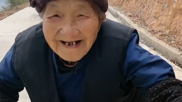 น้ำตาไหลพราก! คิดถึงอาหารที่บ้าน คิดถึงครอบครัว