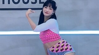 终于跳了talk that talk的前半段 真的好喜欢！！！