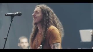 Graves Into Gardens ft. Brandon Lake  Live  Elevation Worship