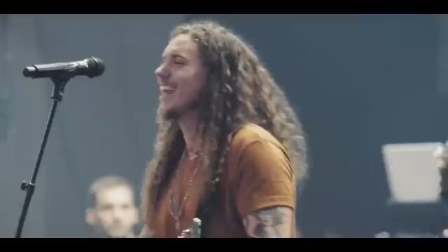 Graves Into Gardens ft. Brandon Lake  Live  Elevation Worship