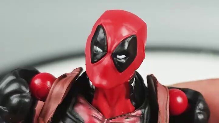 Ai đã phát minh ra thứ này? Mình chơi được 1 tuần rồi mà vẫn chưa chán bản KO của Deadpool 2.0 phong