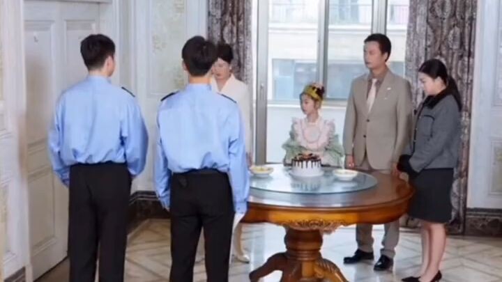 เซิ่นซีอวี้ อดีตประธานบริษัทจิ่นซิ่วกรุ๊ป