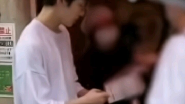【โย่วฮุย/ความรู้สึกเป็นครอบครัวเต็มพิกัด】“ซือซือ คุณหมดความสามารถในการดูแลตัวเองไปแล้วเหรอ?” “”ขณะมอ