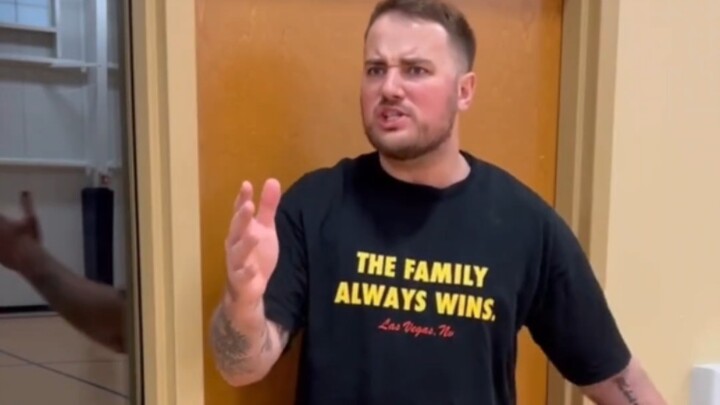 Ketika para pemain bola basket bertemu dengan bola jaring untuk pertama kalinya