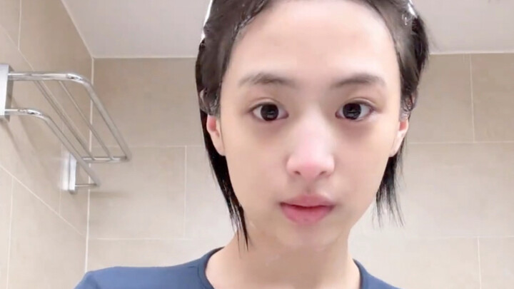 Ahyeon solo | Plak-pluk🫧🪞