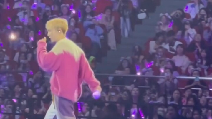 【EXO】231111 Lay’s Guangzhou concert: He said he went to Korea a few days ago and met Xiumin!!!
