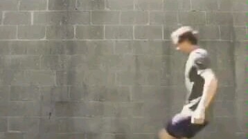 给大家伙用影子跳个舞