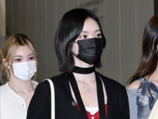 Grup idola perempuan baru SM memalingkan wajah dari penggemar Tiongkok dan beralih ke layar kecil; a
