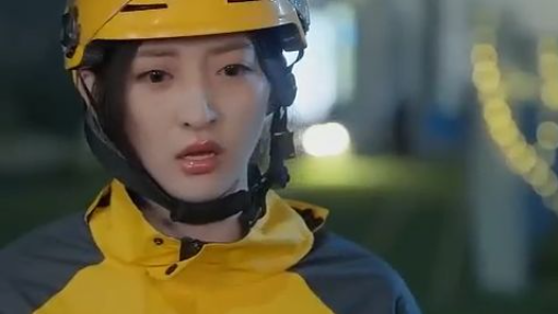 Melihatnya selingkuh, aku minta cerai dan menikah dengan CEO berkuasa yang memanjakanku