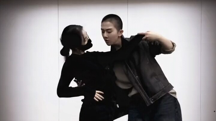 【麦洲】trouble maker翻跳 麦洲批cpf美梦成真咯！两个可爱崽崽的自学舞蹈来咯！