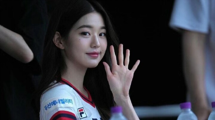 Jang Won-young sits upright for 30 minutes without leaning on the chair or eating fried chicken and 