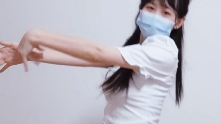 Nighttime healing is the most important—come watch Xie Xie’s dance!