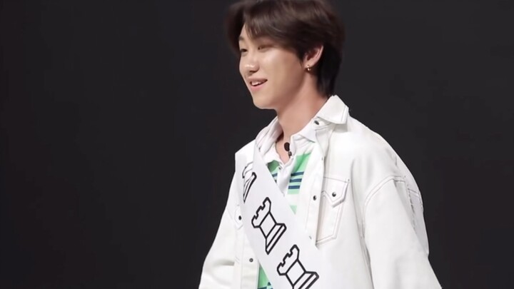 مقطع صغير لطيف مع المعلّم: “دا دا بي~ دا دا دا دا بي~”