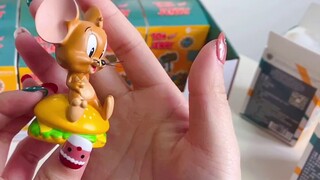 enesco cat and mouse blind box.