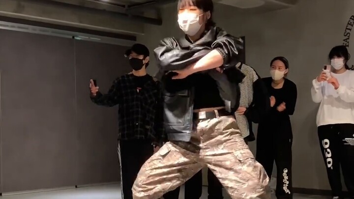 [Justjerk]Vũ đạo "Bare wit me" của Street Warrior Nain