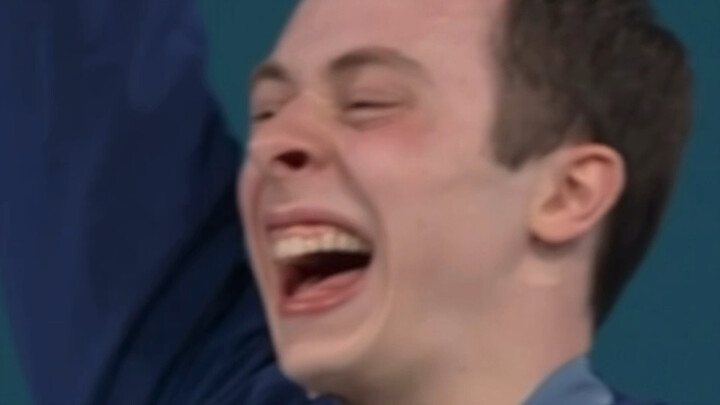 Chinese weightlifting, you’ve got this! This American guy is just too cute—he’s clearly over the moo