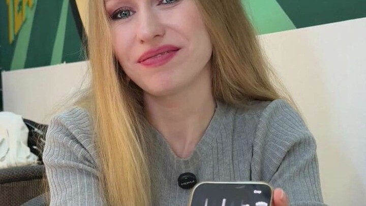 الجمال الغريب للجميلات الأجنبيات