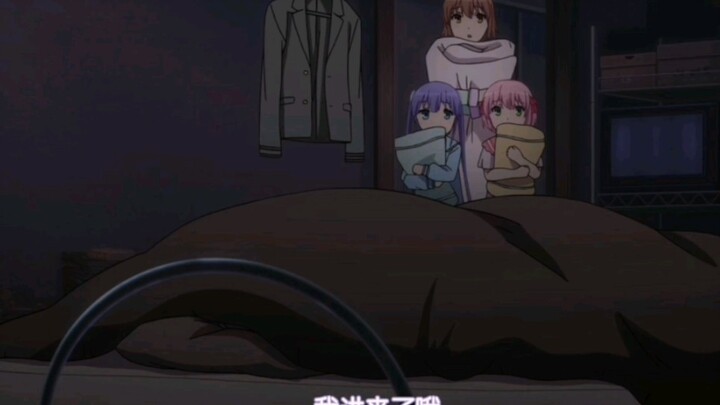 It seems that this bed can't sleep 4 people.