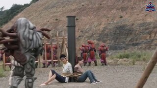 khủng long chân kiếm vương