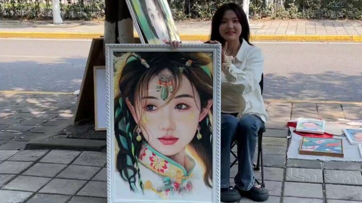 Một cô gái sinh sau năm 1995, tốt nghiệp Đại học Mỹ thuật Tứ Xuyên, không có thân thế, không có chỗ 