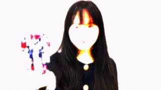 Pejabat menekan produk-produk baru dengan menaikkan harga. Pedagang bajakan mencari gadis-gadis yang